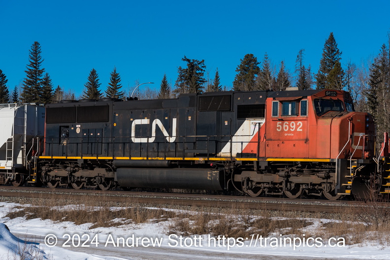 CN 5692